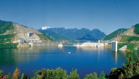 河池天峨县龙滩天湖高峡出平湖，风景美如画